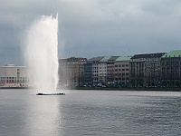 045  Die Fontäne auf der Binnenalster. : Eisenbahn, Hamburg, Speicherstadt, Wunderland, jpg