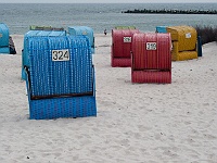 048  Auf der Düne. : 2004, CRW, Helgoland, Helgoland 2004, Leuchtturm, Strand, Strandkörbe