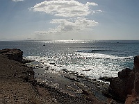 026-Playa Blanca-Strand  Wenige Meter bis zum Meer - mit Blick nach Fuerteventura.