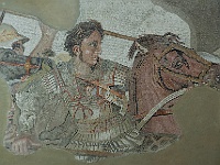019  Das berühmte Alexanderschlacht-Mosaik.